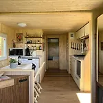 Romantic Jacuzzi Hideaway Near Heviz Apartment *