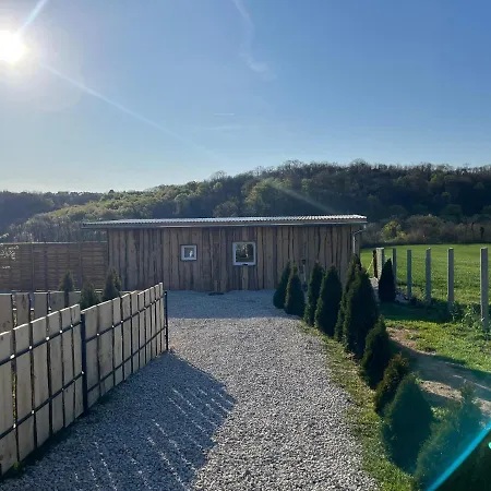 شقة Romantic Jacuzzi Hideaway Near Heviz Rezi