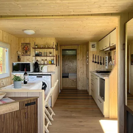 Romantic Jacuzzi Hideaway Near Heviz דירה *