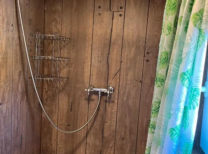 Romantic Jacuzzi Hideaway Near Heviz Апартаменты Rezi