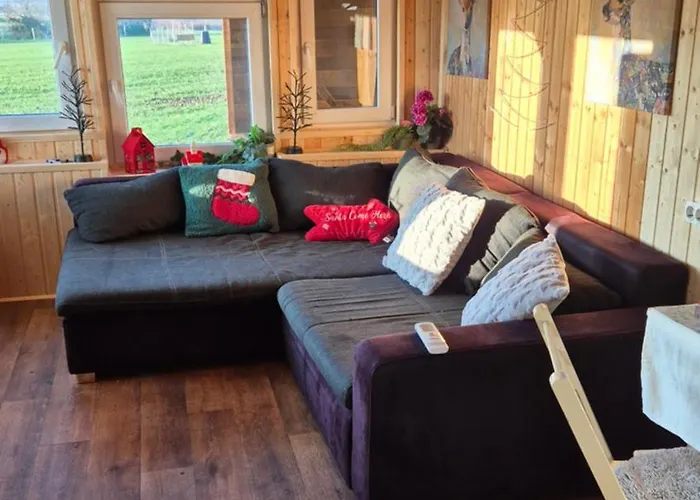 Апартаменты Romantic Jacuzzi Hideaway Near Heviz Rezi