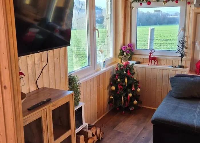 Romantic Jacuzzi Hideaway Near Heviz *