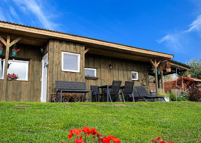 Romantic Jacuzzi Hideaway Near Heviz Lägenhet